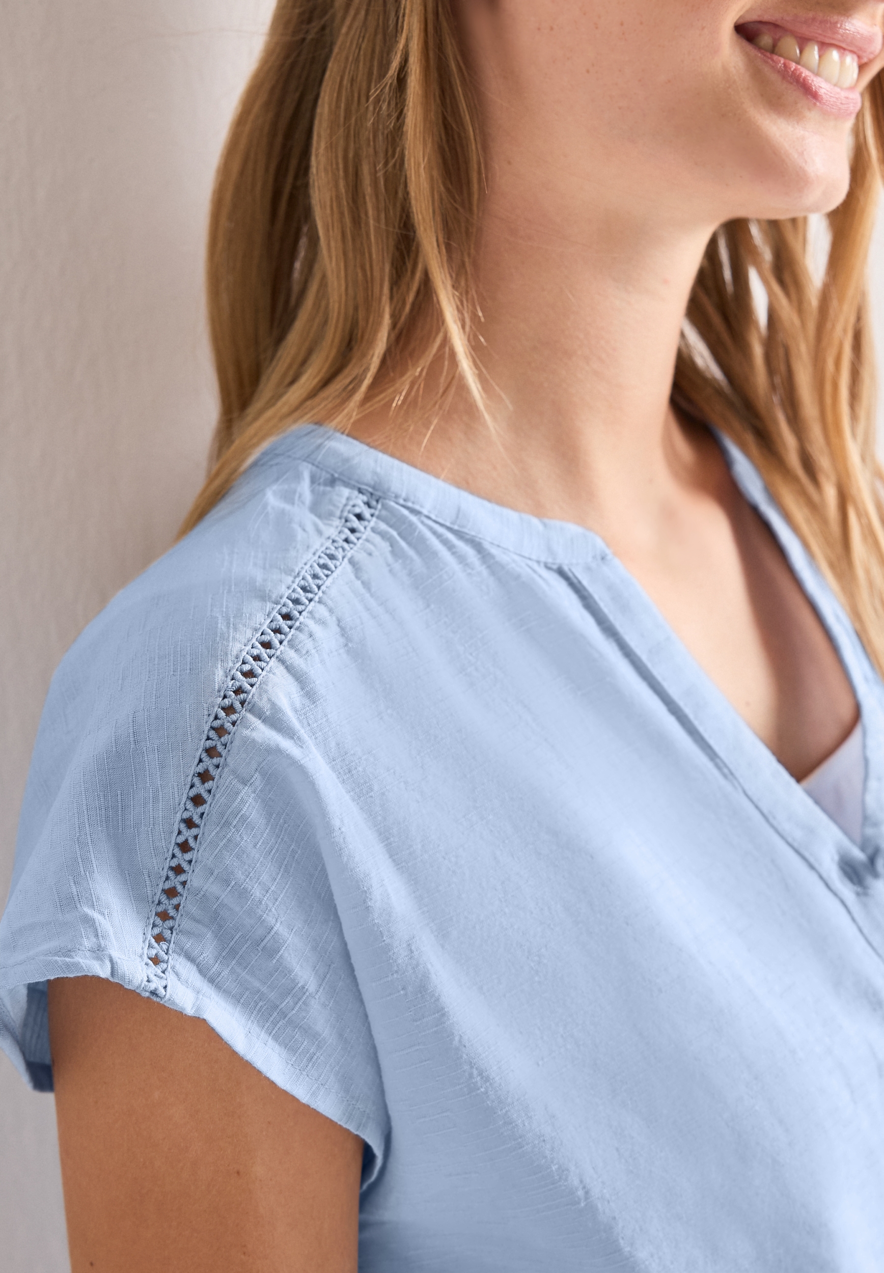 Buttoned splitneck blouse w ta #3