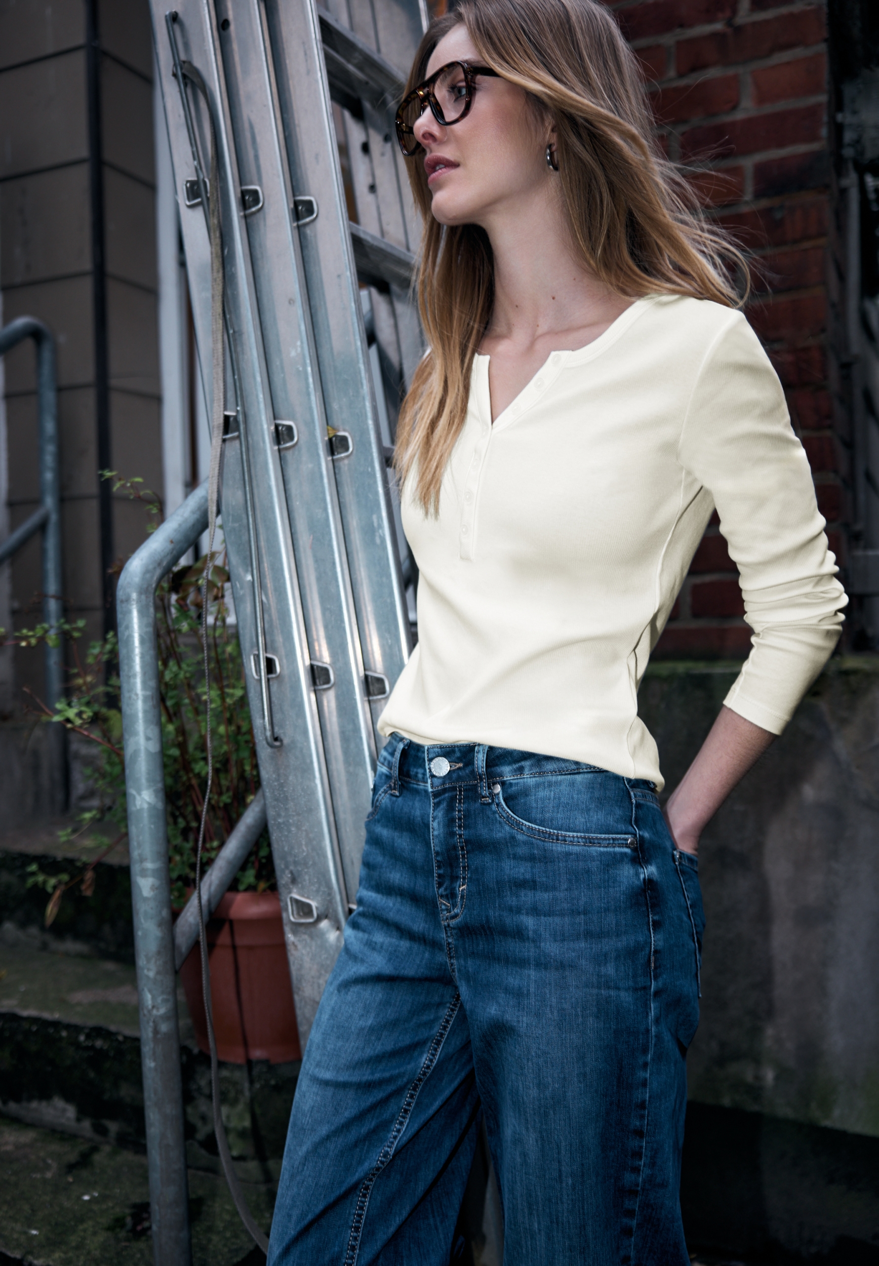 LTD QR_Studio_rib shirt w.fron #6