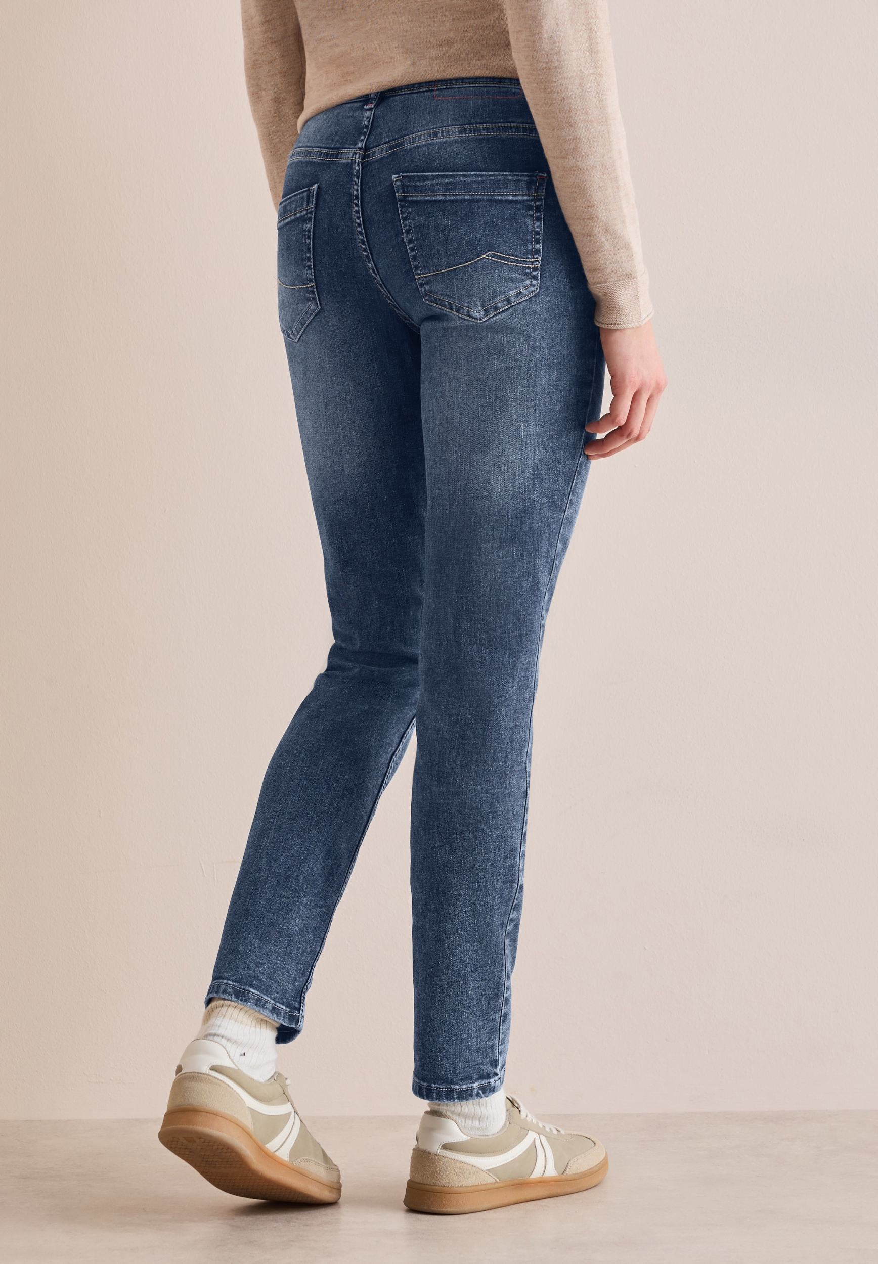 Jeans im Casual Fit #4