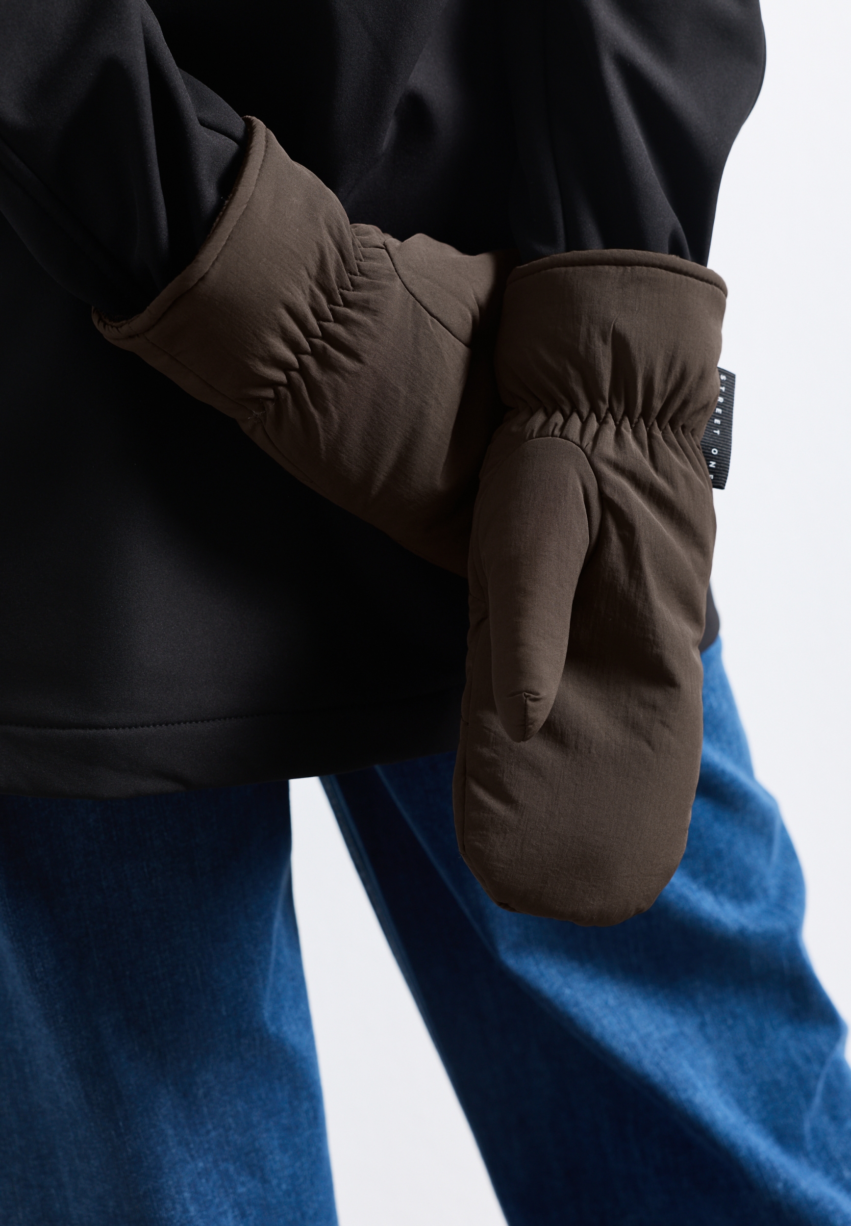 OP_Padded Solid Mittens #3