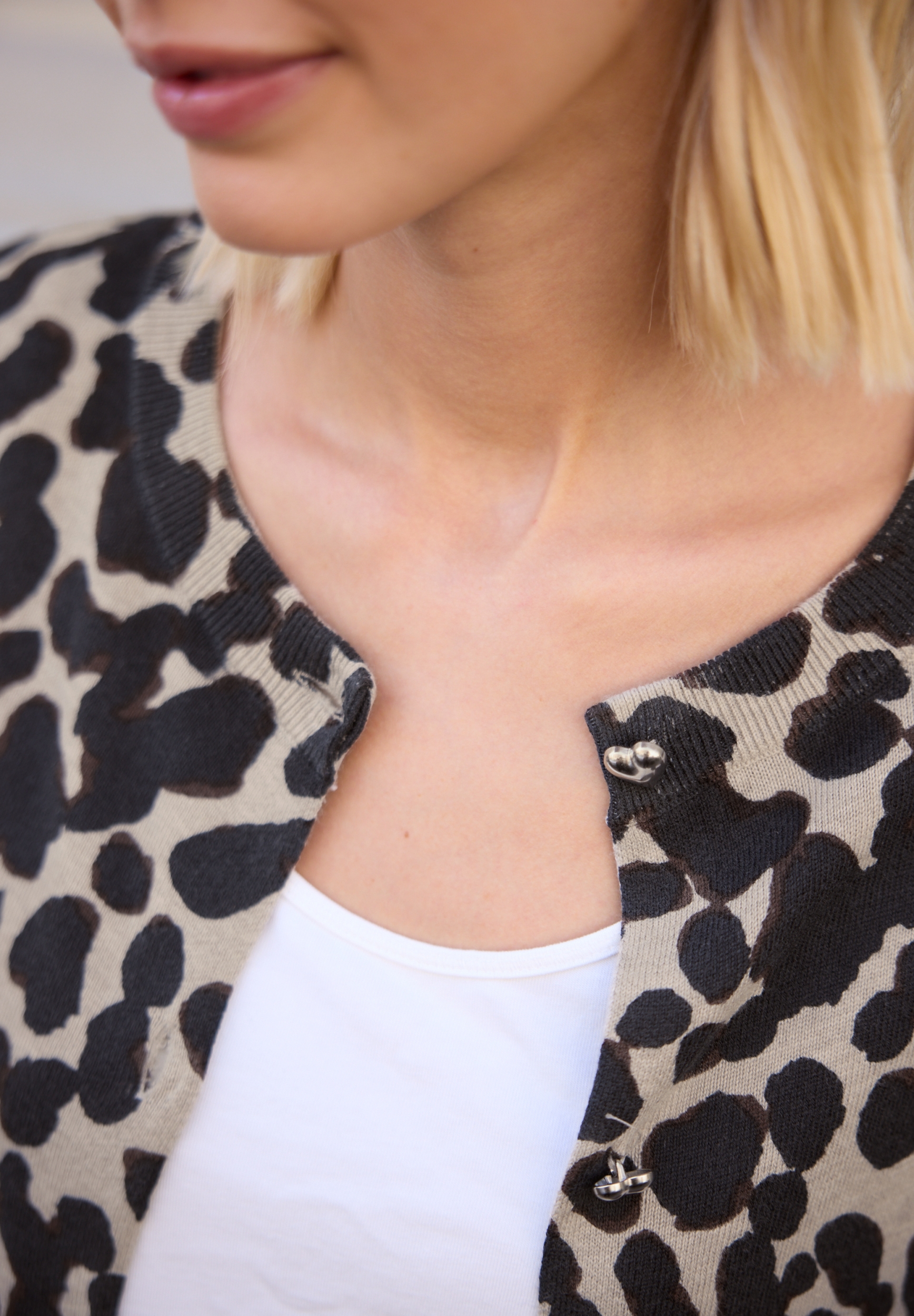 LTD QR Studio_Printed cardigan #6
