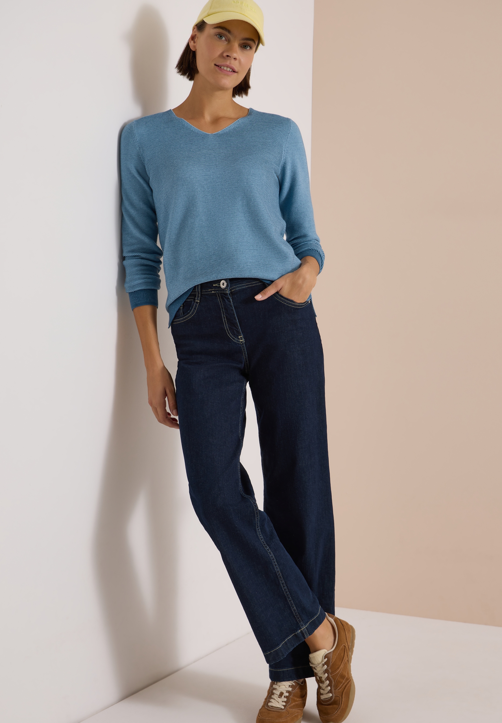 NOS 2-Tone V-Neck #5