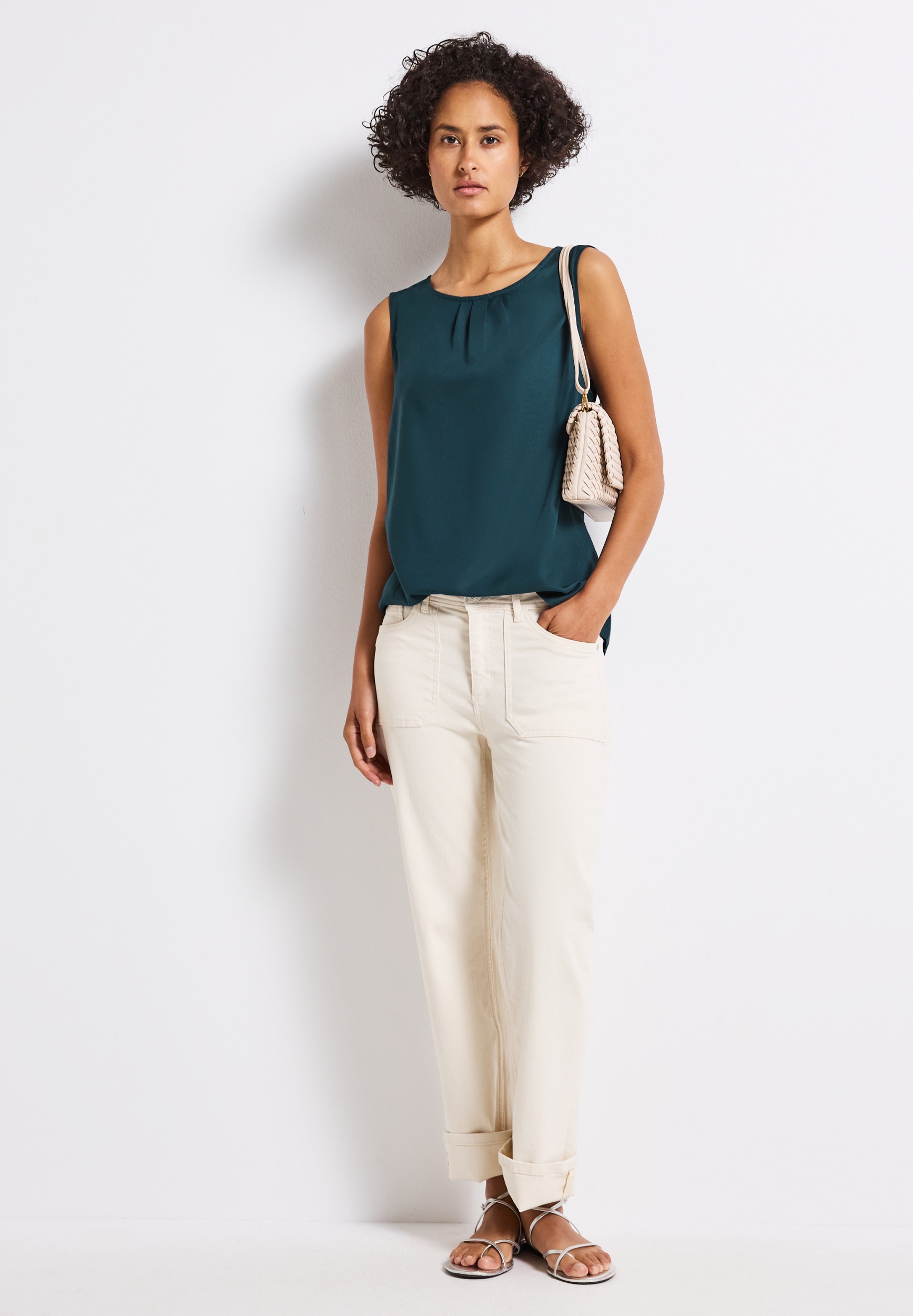 LTD QR Blousetop w pleat detai #5