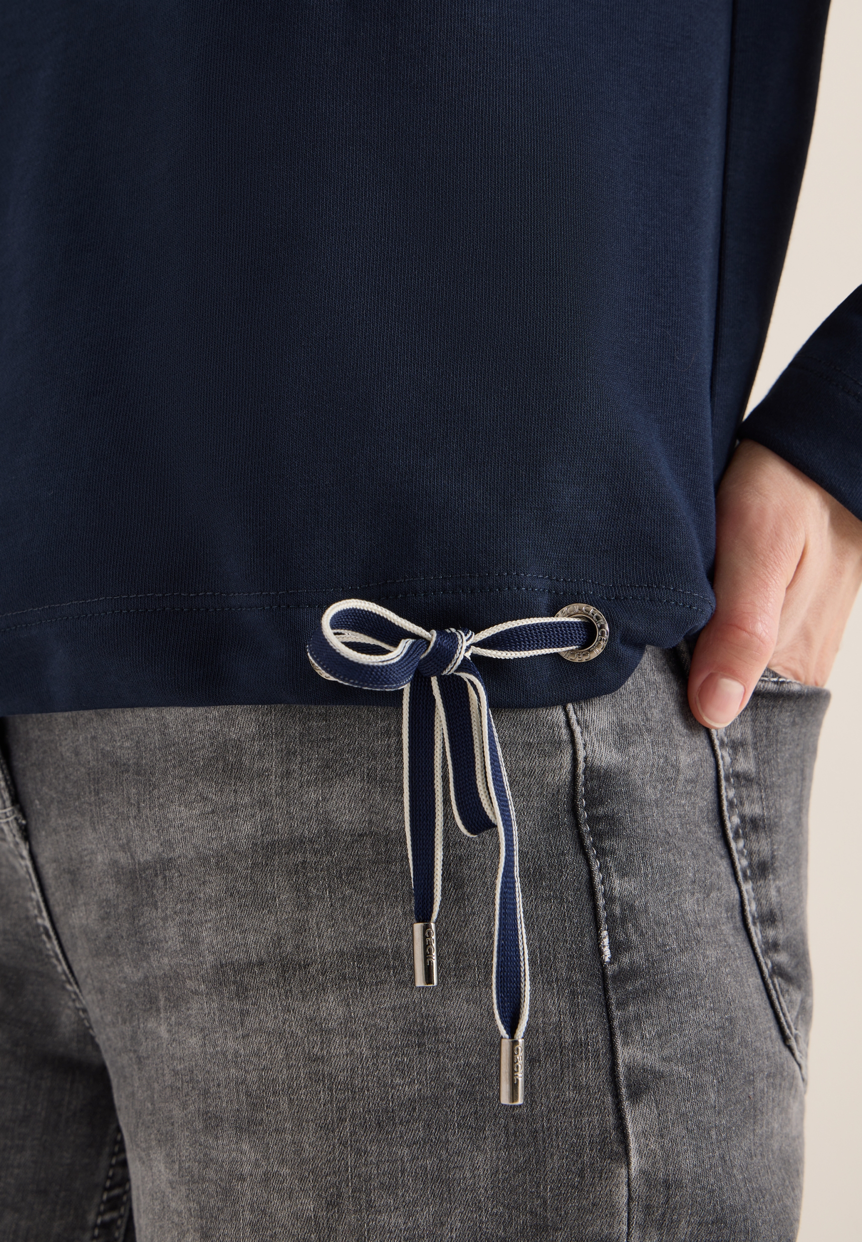 Embroidery FP Funnel Neck #7