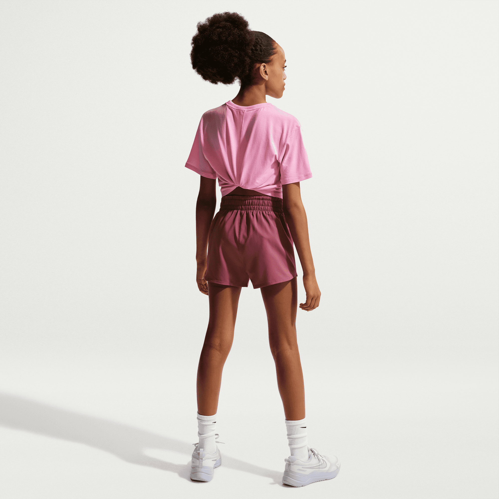 G NK DF ONE WVN HR SHORT #4