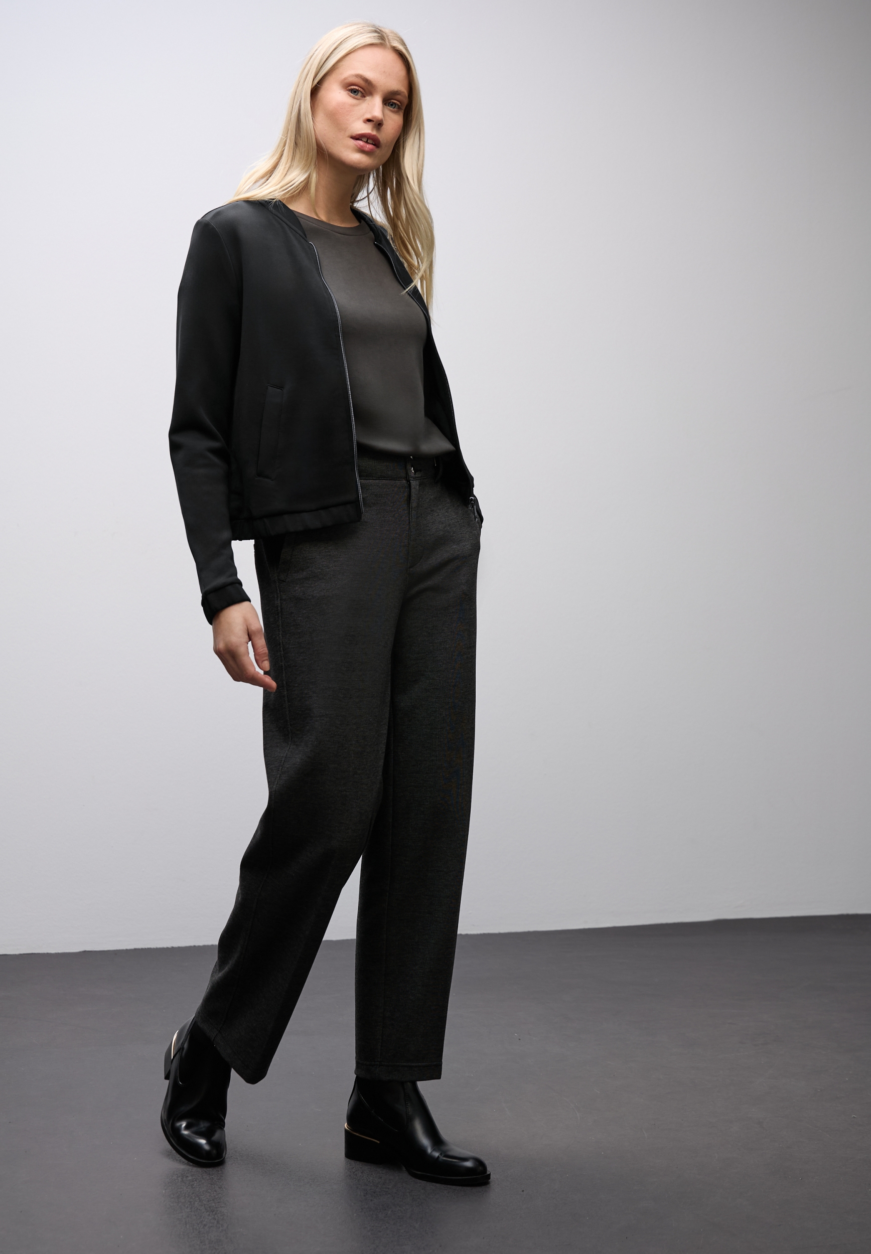 EOS_Silk look short zipper jac #5