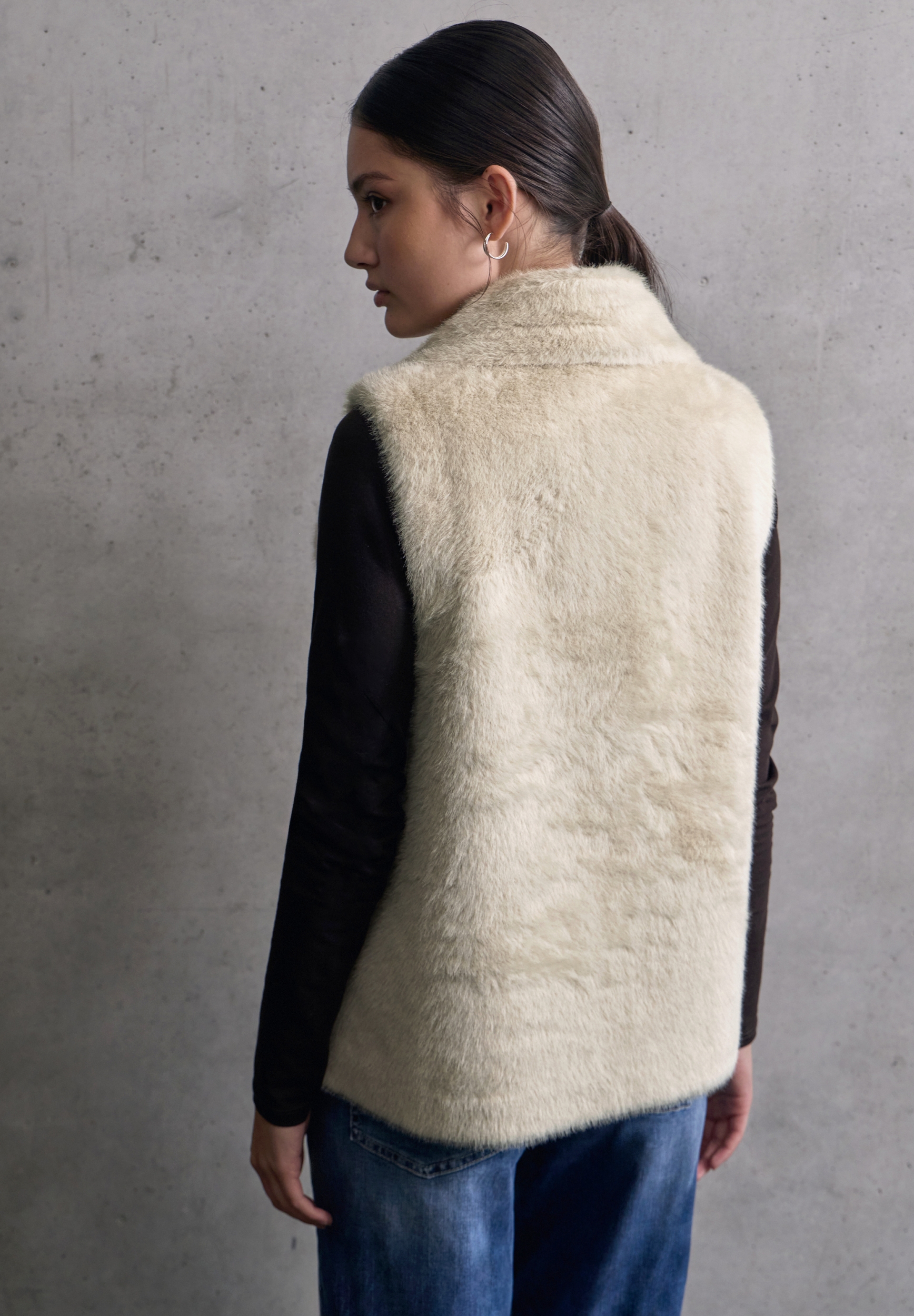 Studio Fake Fur Vest #4