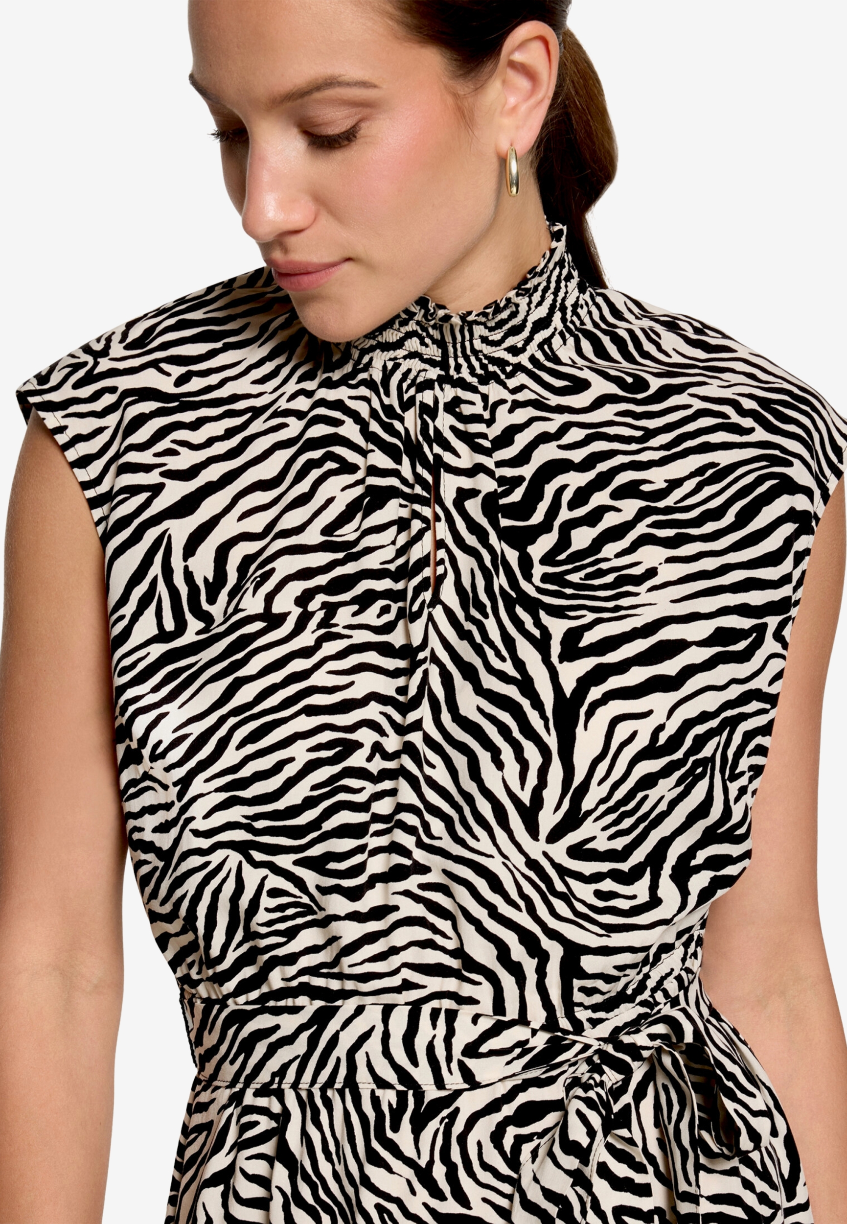 Kleid Kurz ohne Arm #4