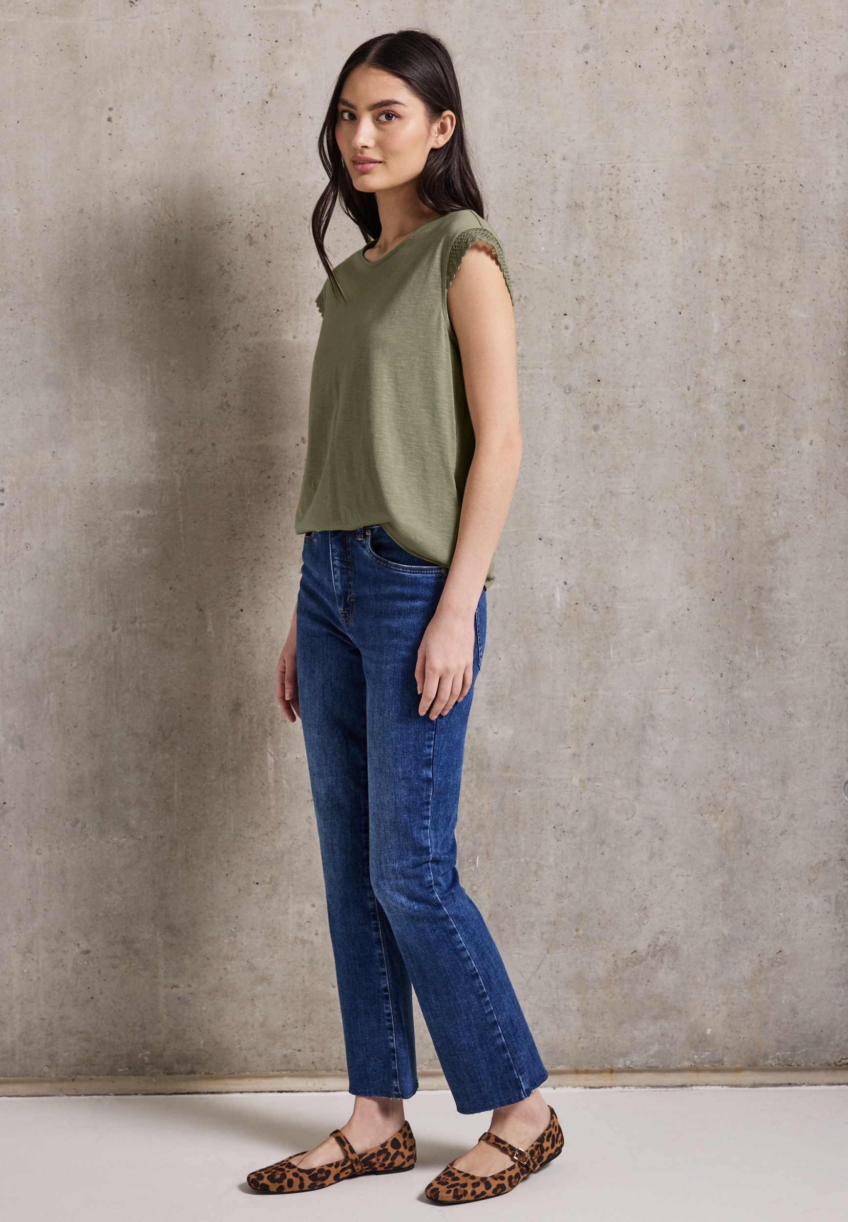 LTD QR_Studio_shirt w.crochet #5