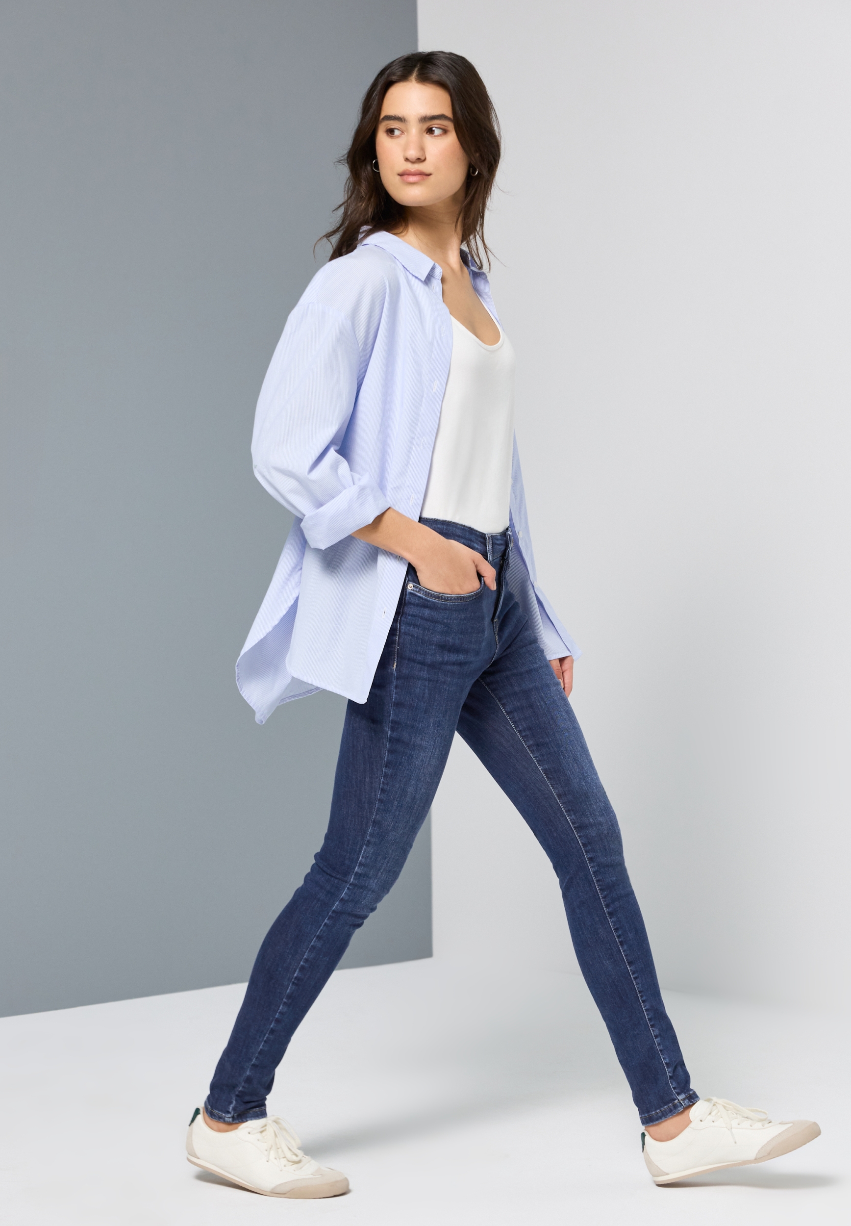 Style_QR_Studio_Skinny.hw.skin #5