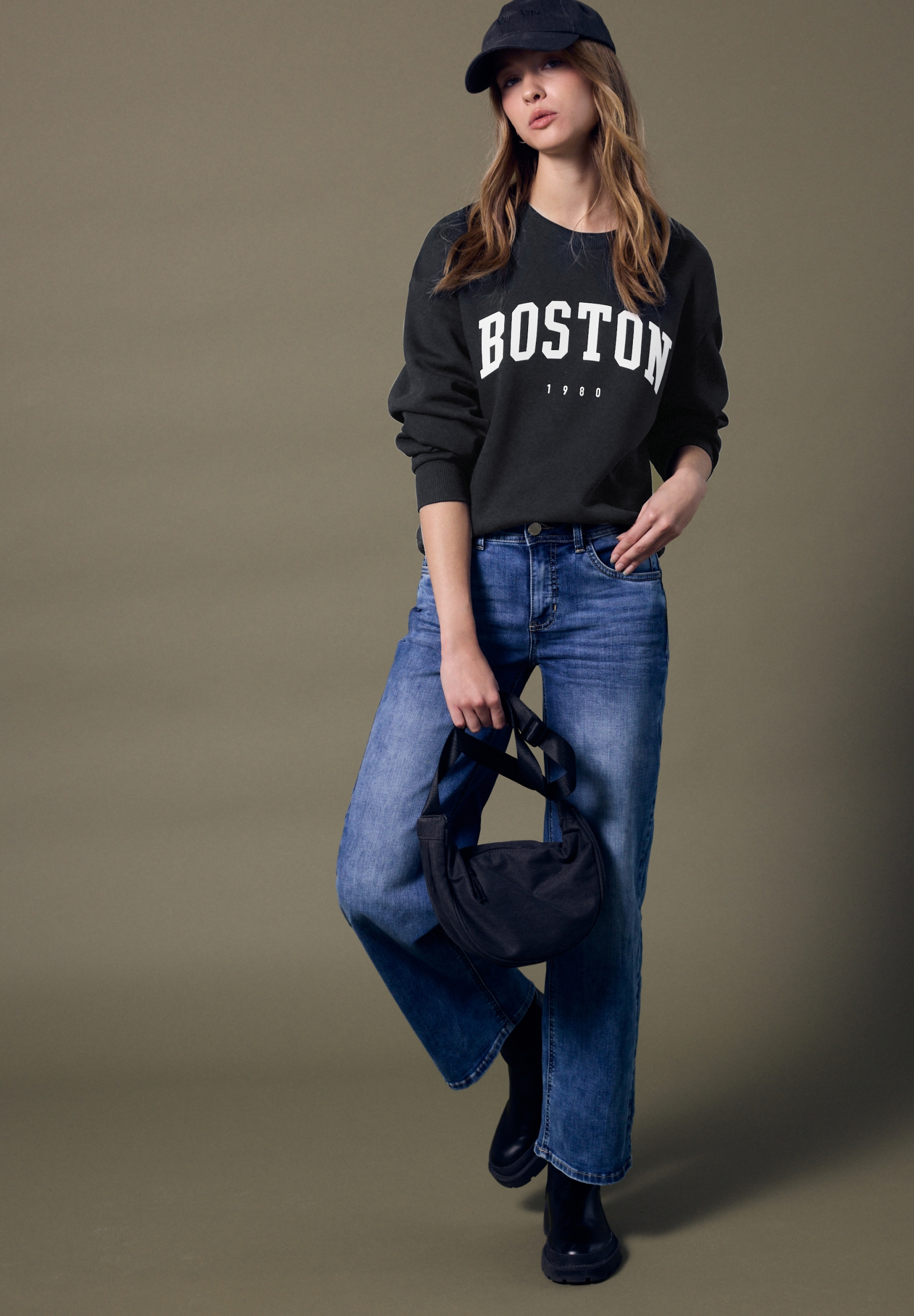 LTD QR Studio Loose Fit Crewne #5